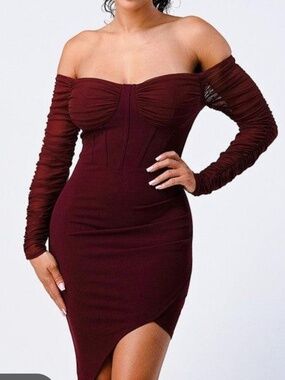 ✨ Emprada Burgundy Off-The-Shoulder Ruched Mini Dress size medium